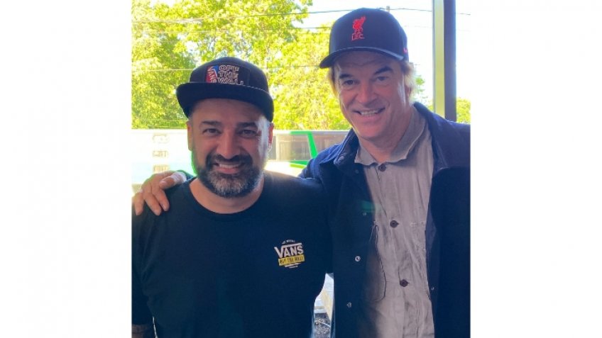 El productor tandilense Mauricio Cervone junto a Campino, cantante de Die Toten Hosen